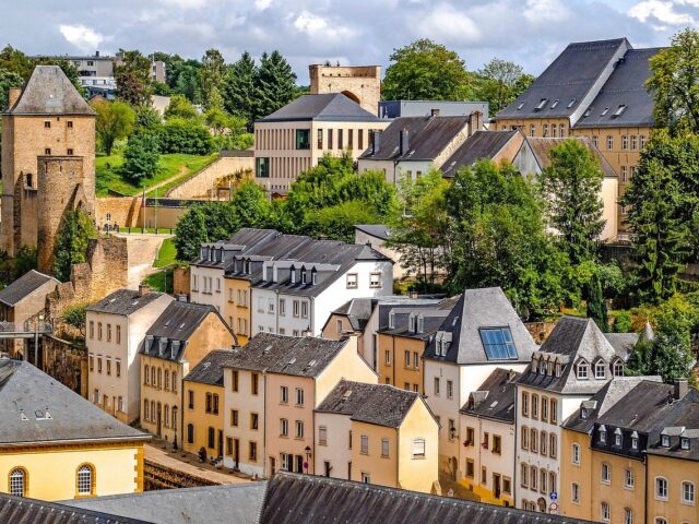 https://yuriydubkov.com/wp-content/uploads/2020/10/real-estate-in-luxembourg-1-640x480.jpg