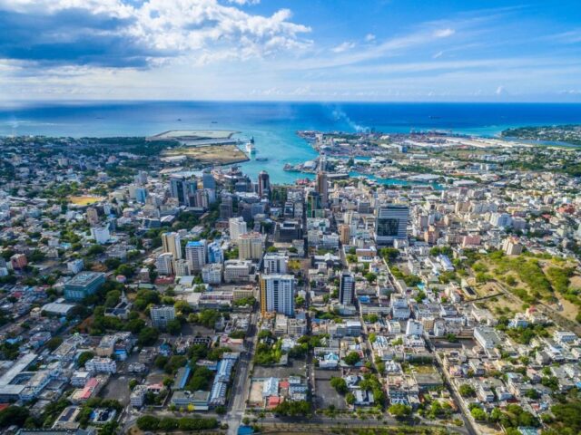 https://yuriydubkov.com/wp-content/uploads/2020/10/real-estate-in-mauritius-1-640x480.jpg