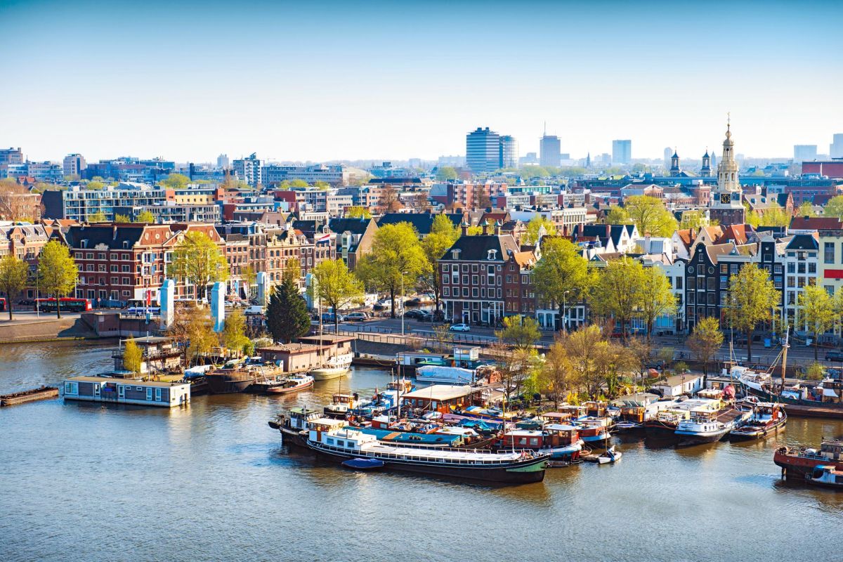Real estate in Amsterdam and other cities of Holland