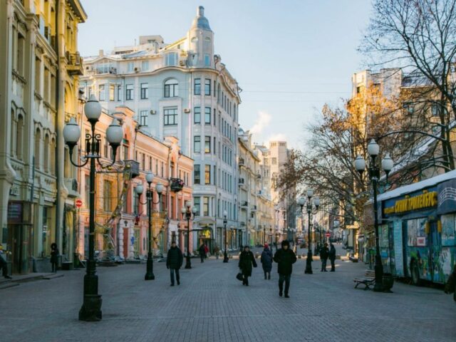 https://yuriydubkov.com/wp-content/uploads/2021/01/street-retail-lease-1-640x480.jpg
