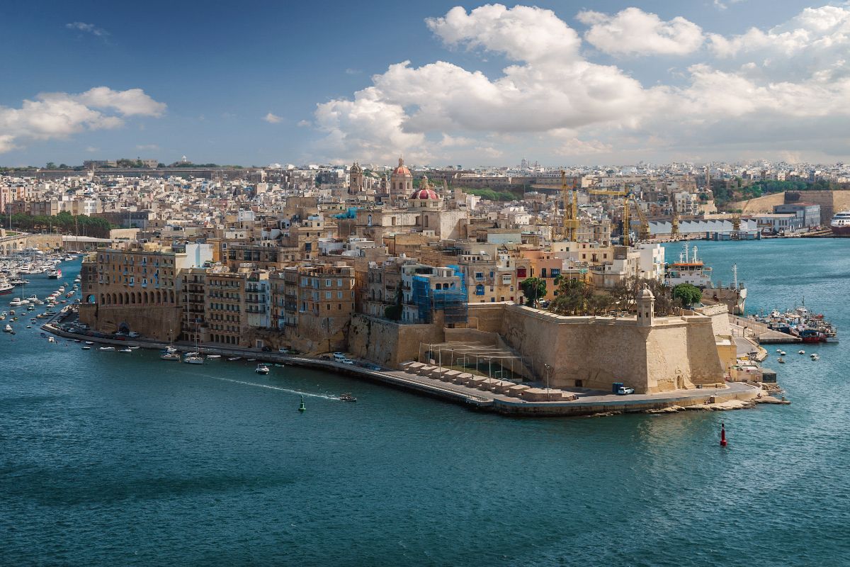 Conditions For Receiving A Permanent Place Of Residence In Malta