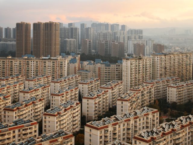 https://yuriydubkov.com/wp-content/uploads/2024/02/China-housing-1600px-640x480.jpg