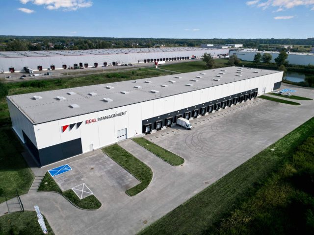 https://yuriydubkov.com/wp-content/uploads/2025/04/DJI_0718-640x480.jpg